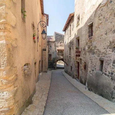 La Maison Des Archers Saint-Saturnin (Puy-de-Dome)