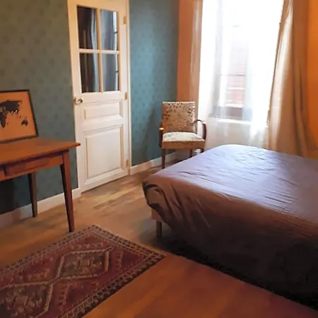 La Maison Des Archers Bed & Breakfast 3*